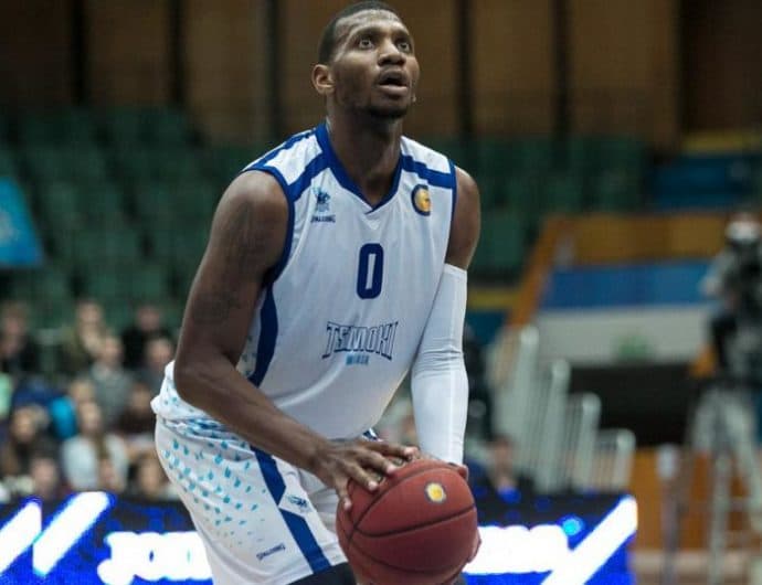 Anthony Hilliard Signs With Enisey