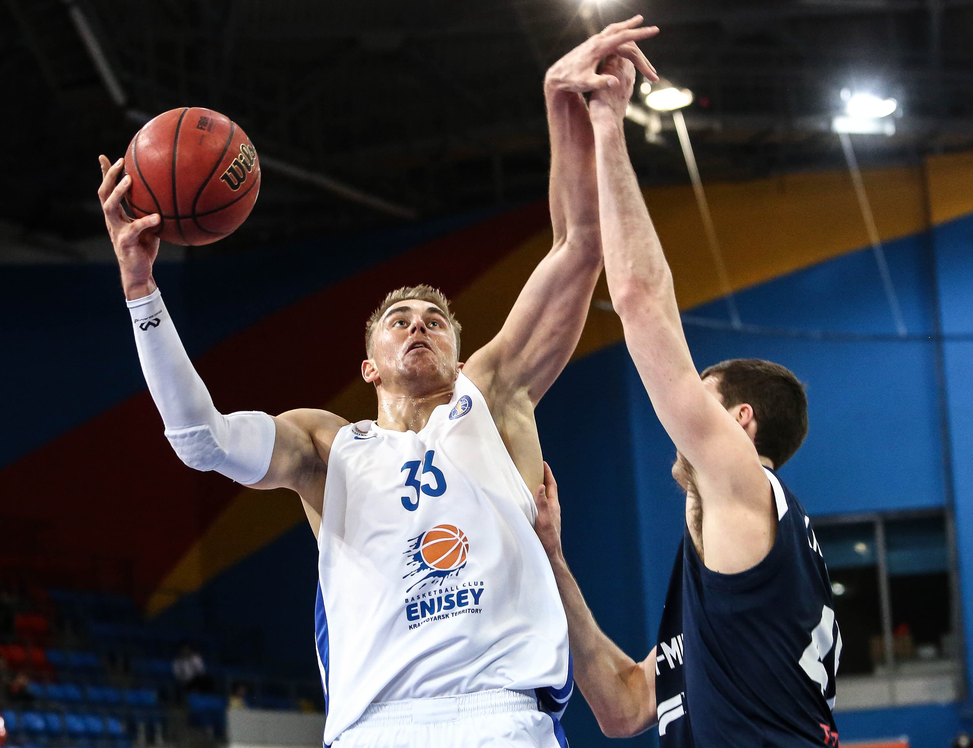 Enisey Escapes Last Place With Win Over Tsmoki