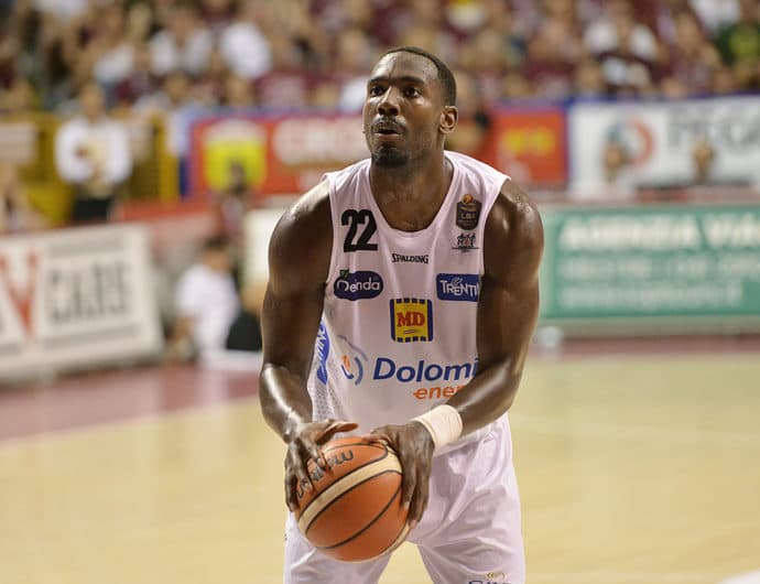 Dustin Hogue Signs With Enisey
