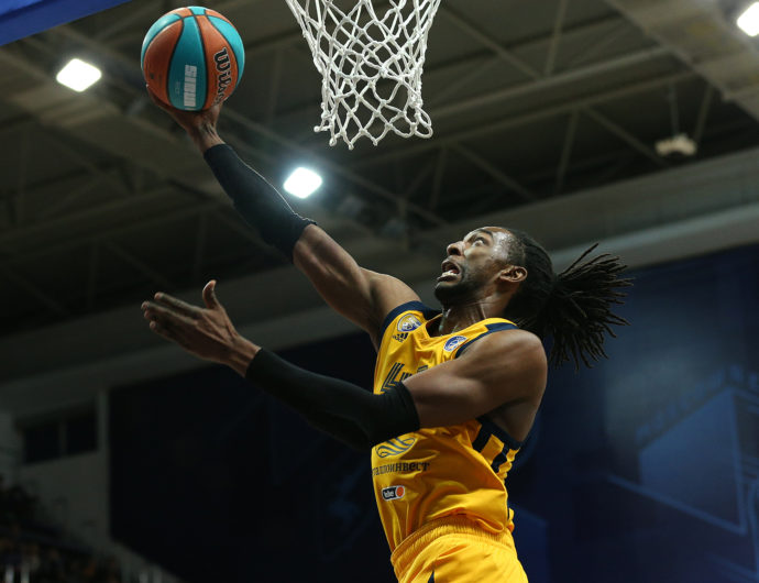 Khimki withstand in shootout with Enisey