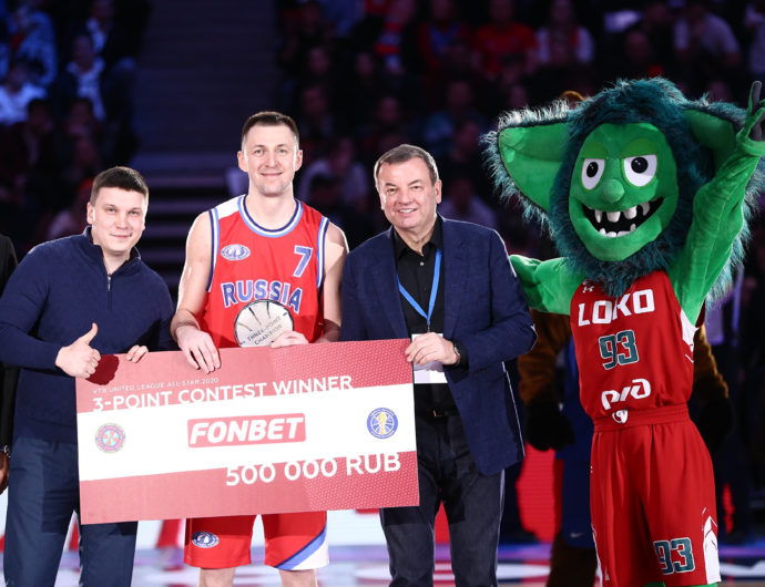 Vitaly Fridzon takes back-to-back 3-point contest championships