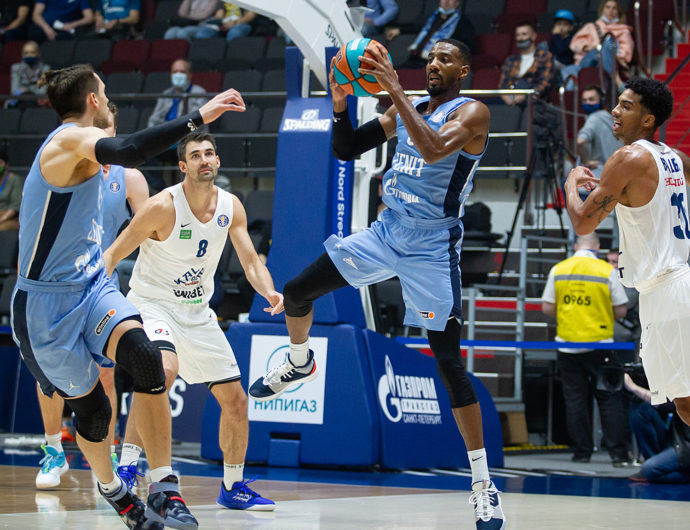 Zenit run away from Kalev in the ending and keep 1st place