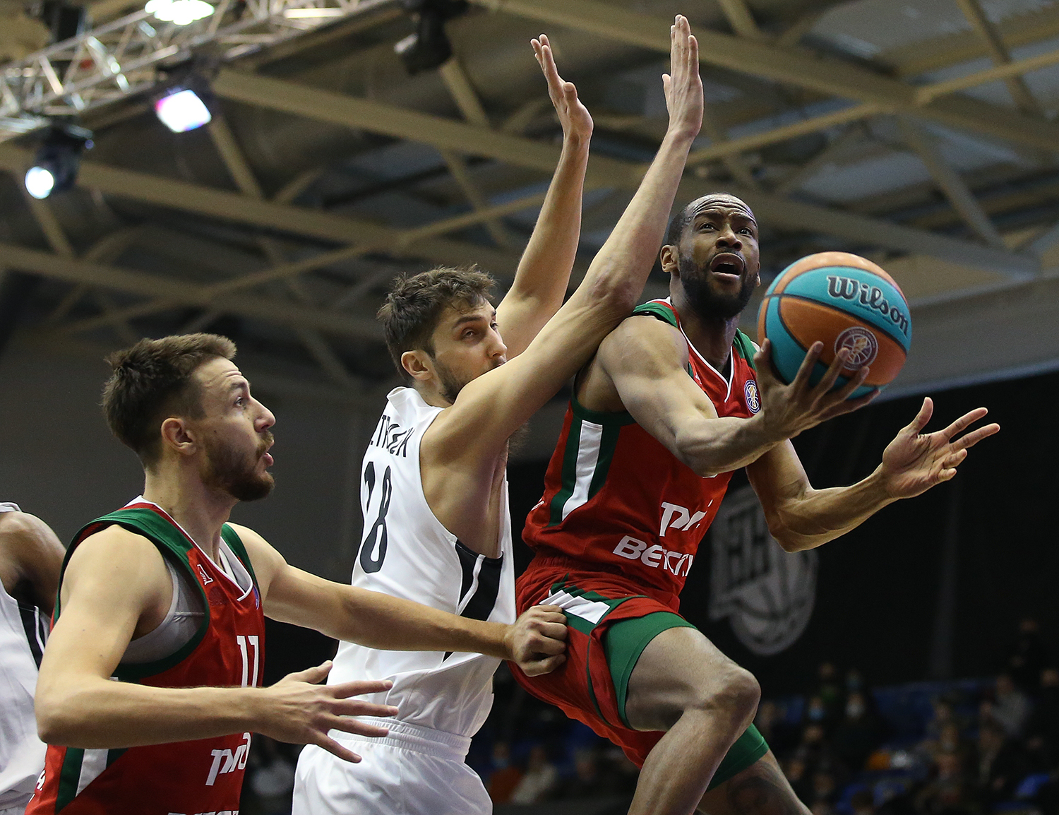 Loko beat Nizhny and outpace them in standings