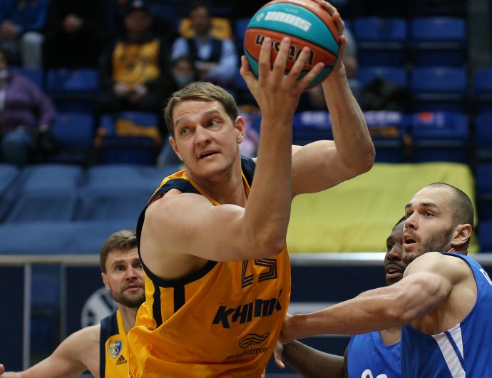 Timofey Mozgov comes back to League, Khimki clinch play-offs