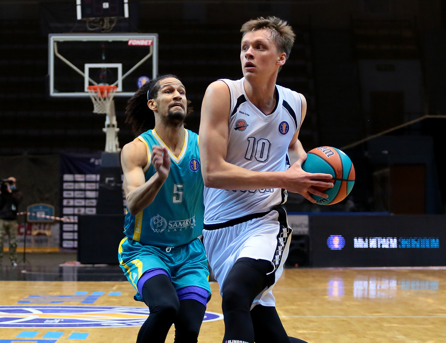 Nikita Mikhailovskii wins young player of the 2020/21 season award