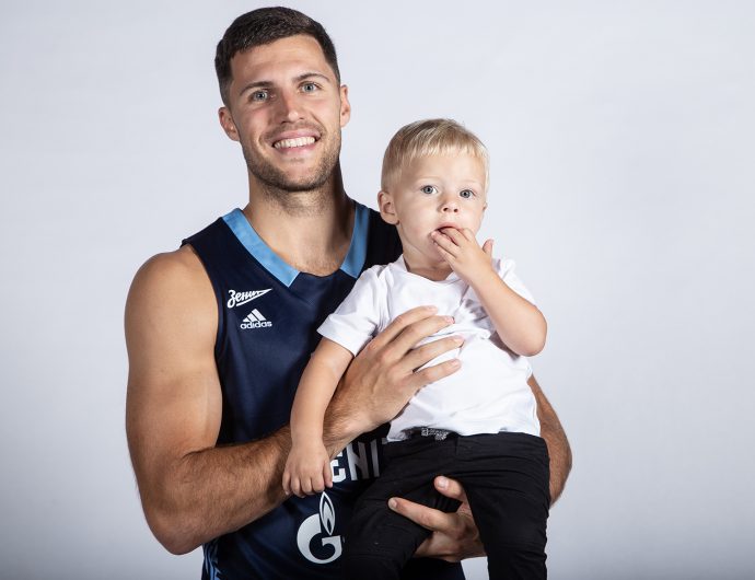 The power of Alex Poythress, Sergey Karasev&#8217;s tattoos and Billy Baron with his son. How was Zenit&#8217;s media day.