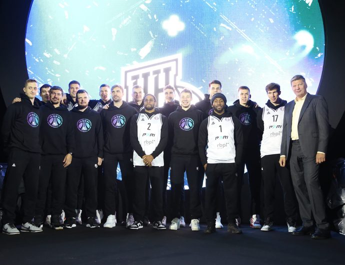 Pari Nizhny Novgorod presented the team