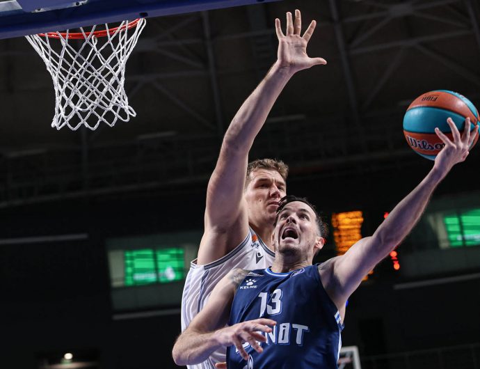 Enisey visits the reigning champion. Preview December 23