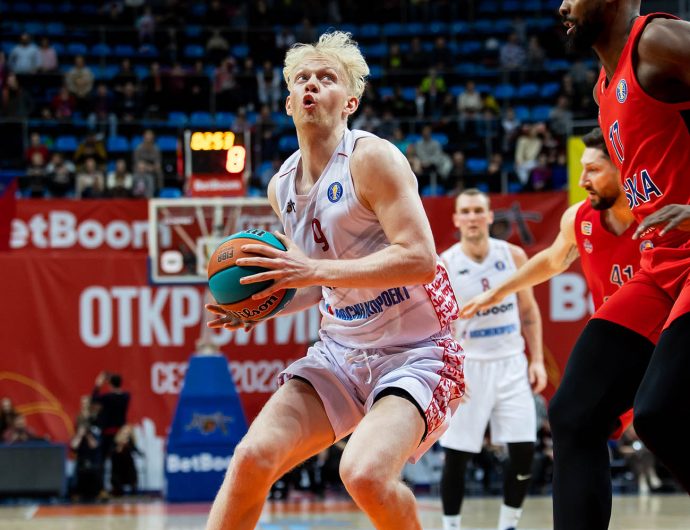 MBA – in the playoffs, sensation in Saratov, friendly Reynolds, Kasatkin in Curry mode. The VTB League December results