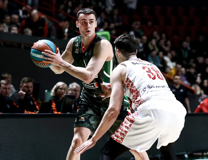Macon and Labeyrie helps UNICS to end the losing streak