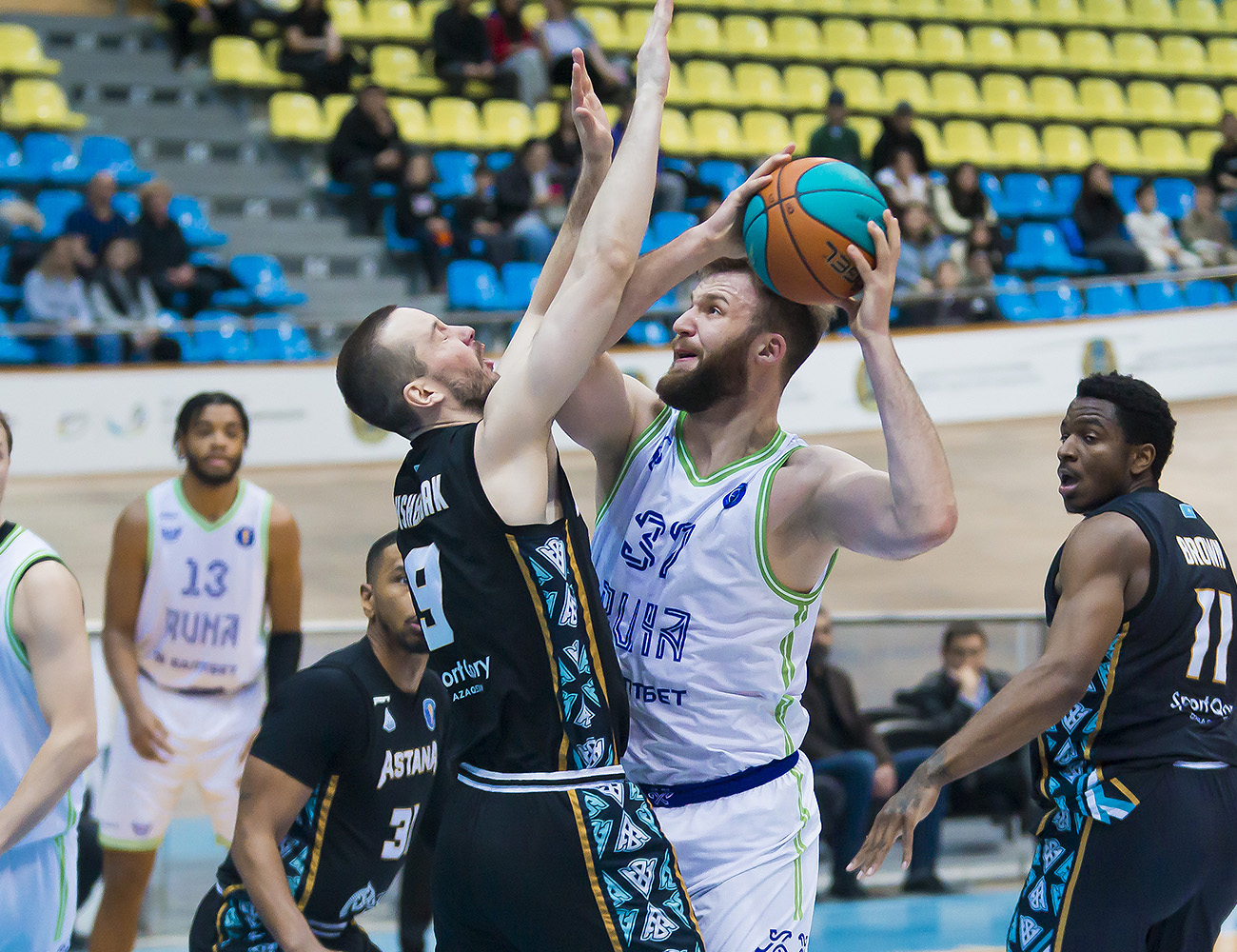 Runa eliminates Astana from the play-in battle