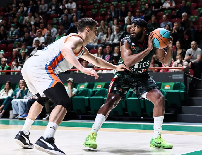 UNICS started the Playoffs with the win over Samara
