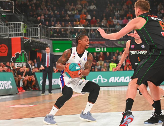 CSKA gets confident win in Yekaterinburg despite Ellis return