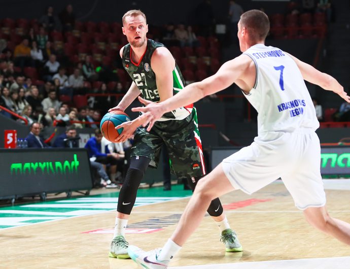 Lopatin performance helps UNICS to beat Enisey