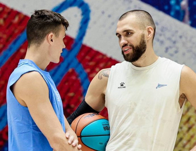 У «Зенита» прошла первая тренировка в полном составе