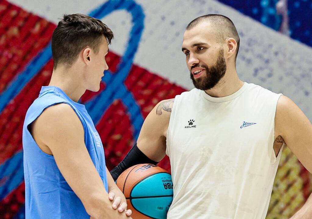 У «Зенита» прошла первая тренировка в полном составе