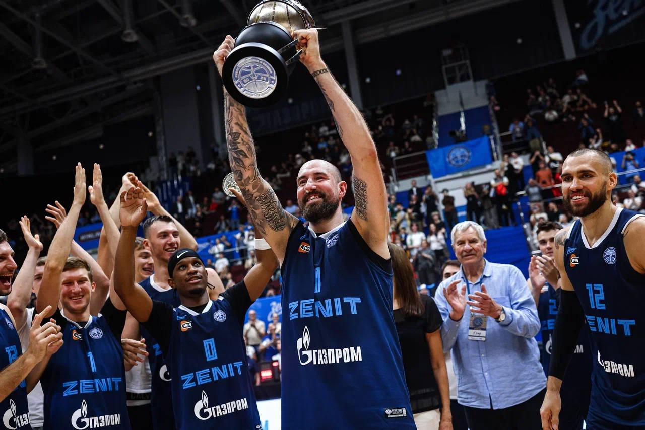 «Зенит» пятый раз подряд стал обладателем Кубка Кондрашина и Белова