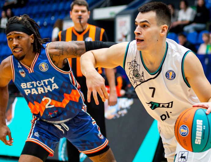 «Пари НН» стартовал с домашней победы