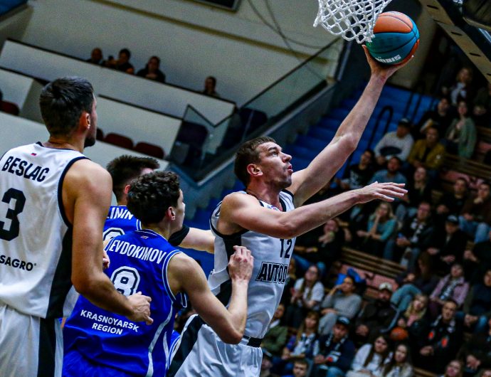 «Автодор» в нервной концовке обыграл «Енисей»