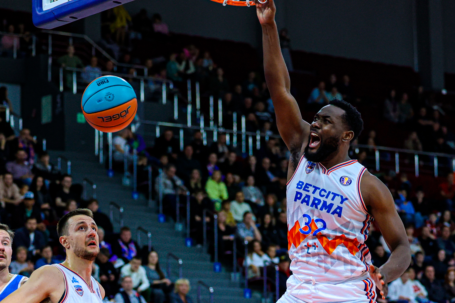 «БЕТСИТИ ПАРМА» набрала свою первую «сотню» в самой крупной победе сезона