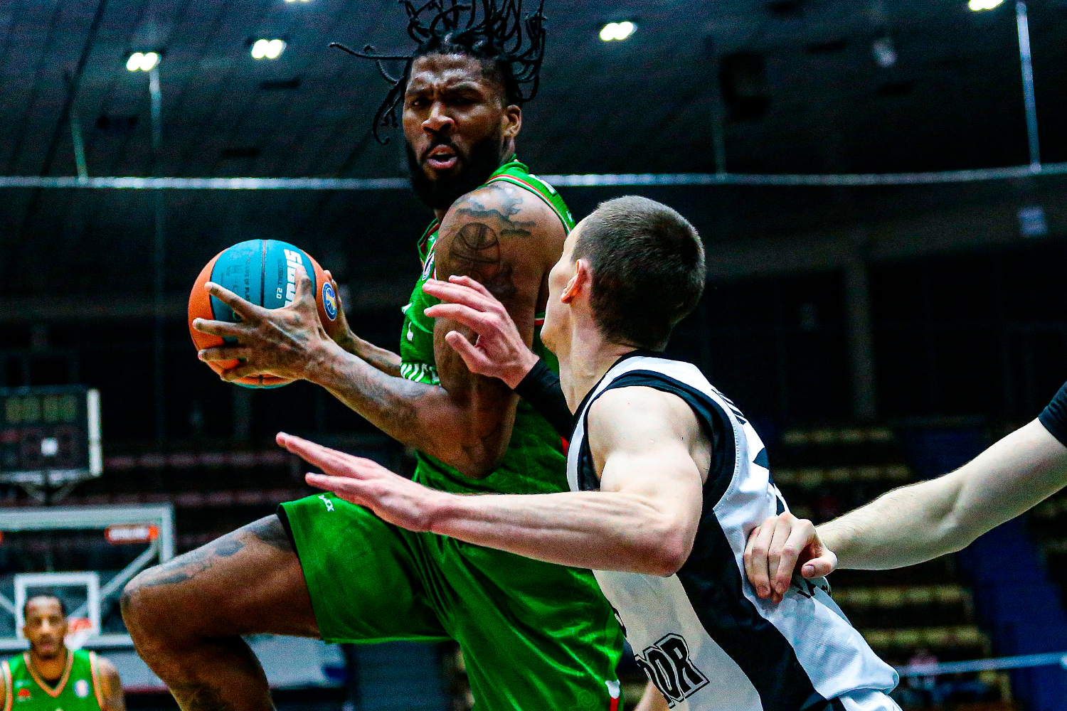 УНИКС вернул себе лидерство в чемпионате в Саратове