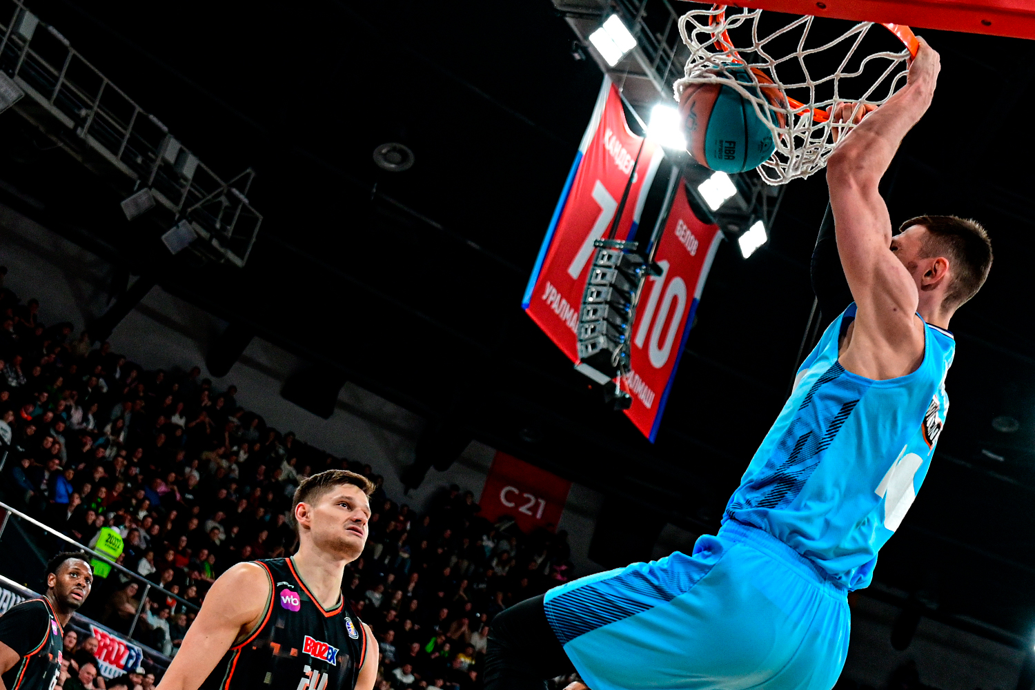 «Зенит» одержал непростую победу в Екатеринбурге