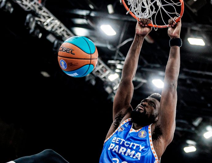 «ПАРМА» дома уверенно обыграла «Енисей»