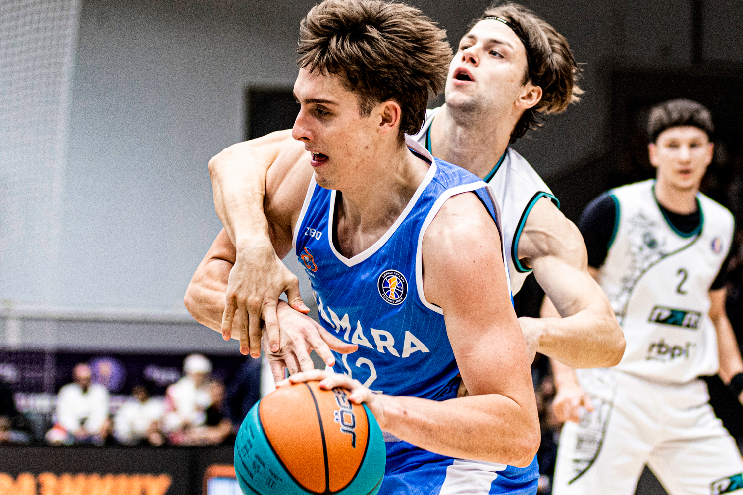 «Самара» одержала первую победу в сезоне