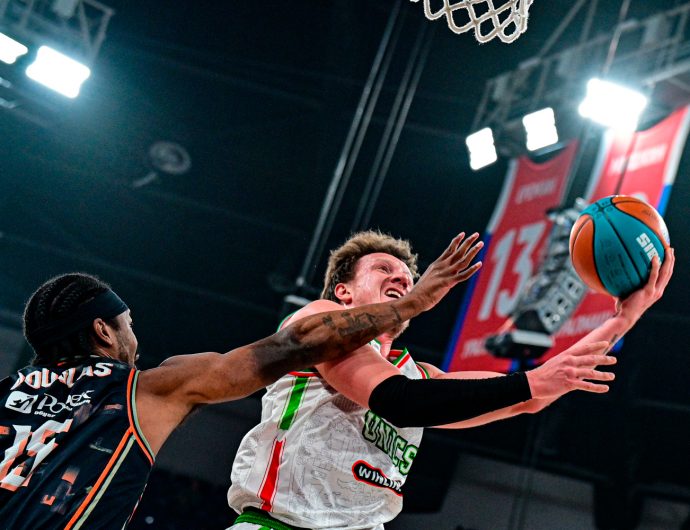 УНИКС набрал «сотню» и обыграл «Уралмаш»