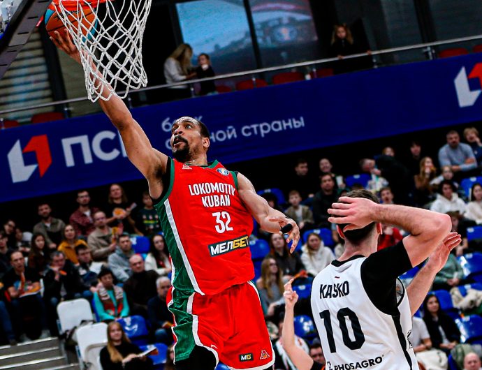 «Локо» обыграл «Автодор» и поднялся на 3-е место