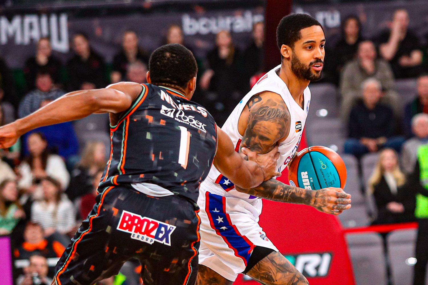 ЦСКА победил в Екатеринбурге и сохранил лидерство