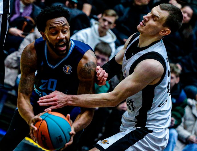 Яркая 4-я четверть не спасла «Автодор» от поражения в матче с «Зенитом»