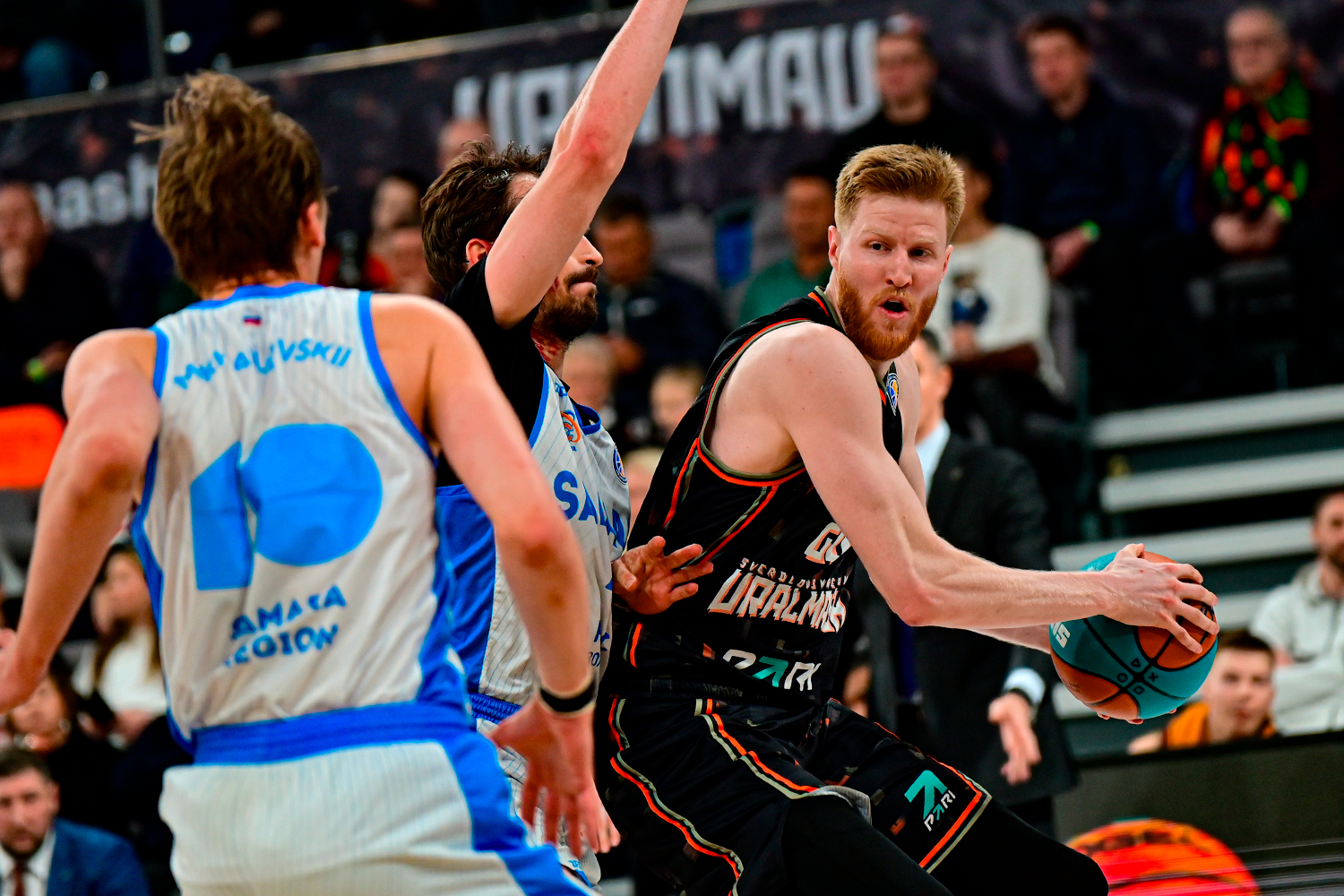 «Уралмаш» победил «Самару» в дебютной игре Юдина