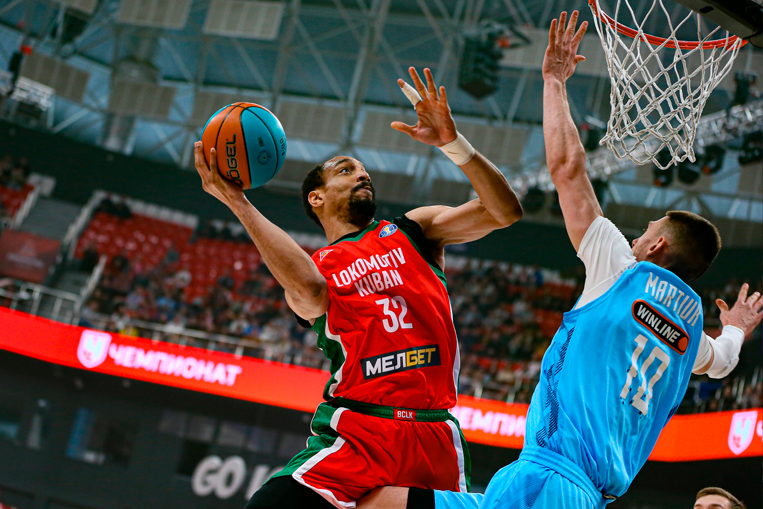 «Локо» выиграл у «Зенита» и поднялся на третье место