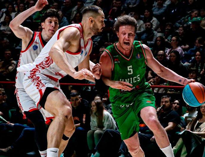 УНИКС продолжил домашнюю серию побед