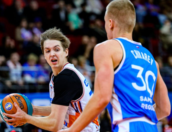 Пашутин одержал 70-ю победу с «БЕТСИТИ ПАРМОЙ»