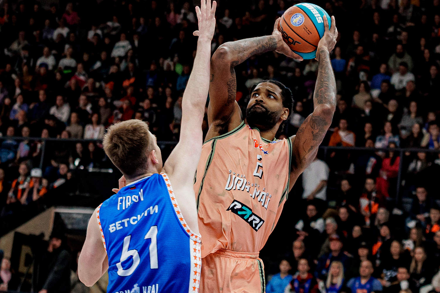 Уральское дерби снова без компромиссов: возвращение «ПАРМЫ» и победа «Уралмаша» в овертайме