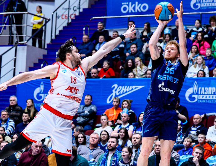 «Зенит» победил МБА-МАИ в 150-м матче Карасева