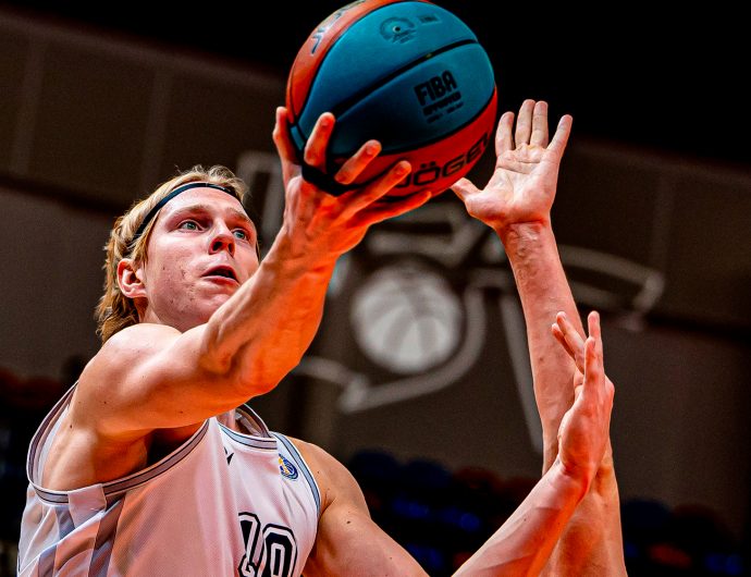 «Енисей» впервые в сезоне обыграл МБА-МАИ