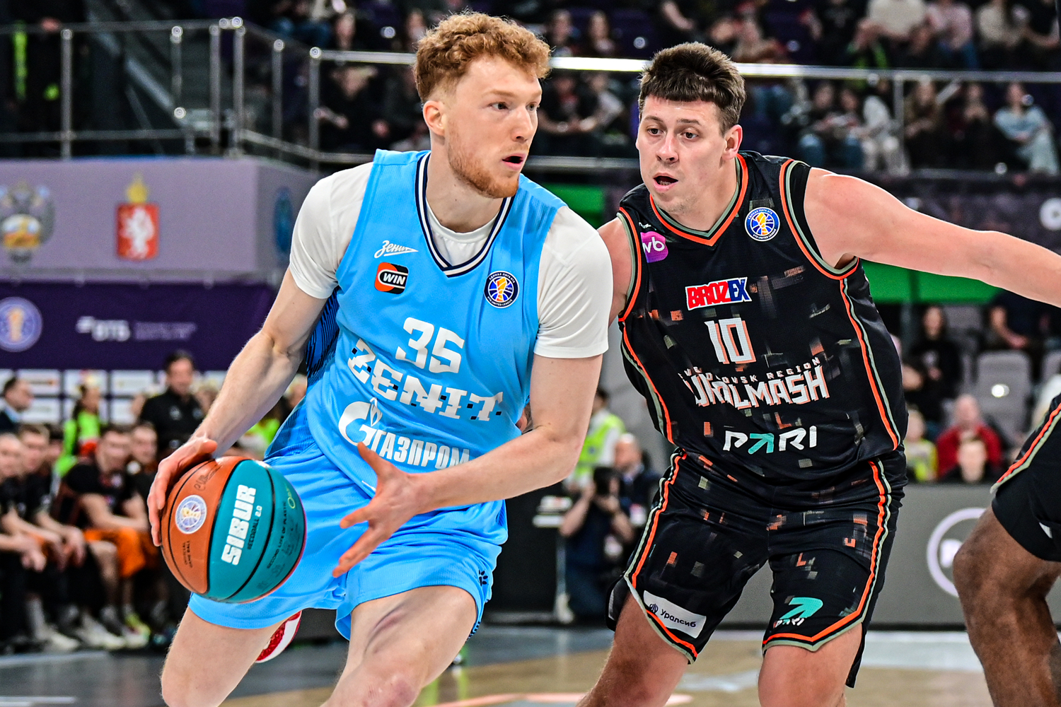 «Зенит» начал выездное турне с победы в Екатеринбурге