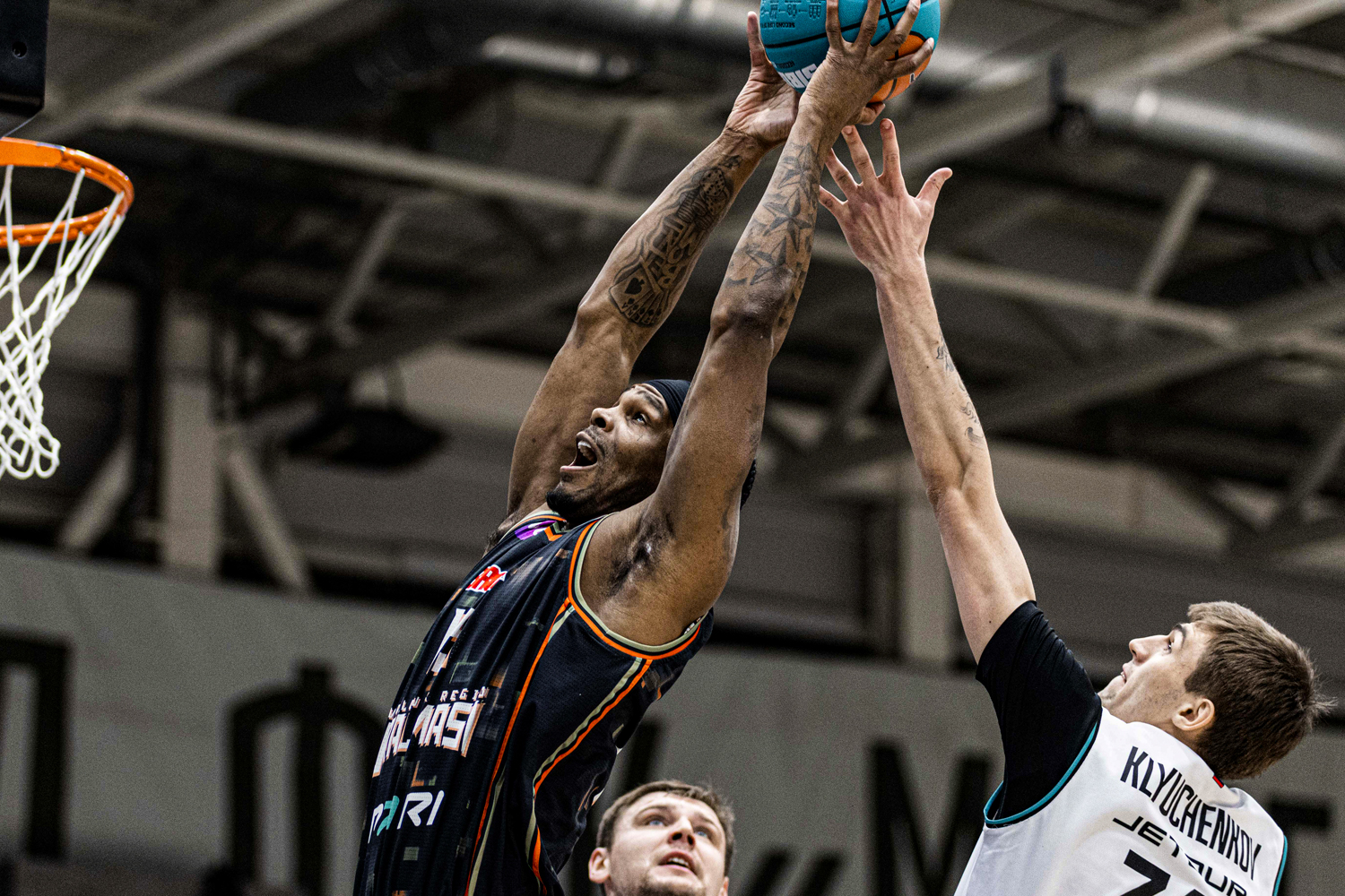 «Уралмаш» поднялся на 6-е место после победы в Нижнем