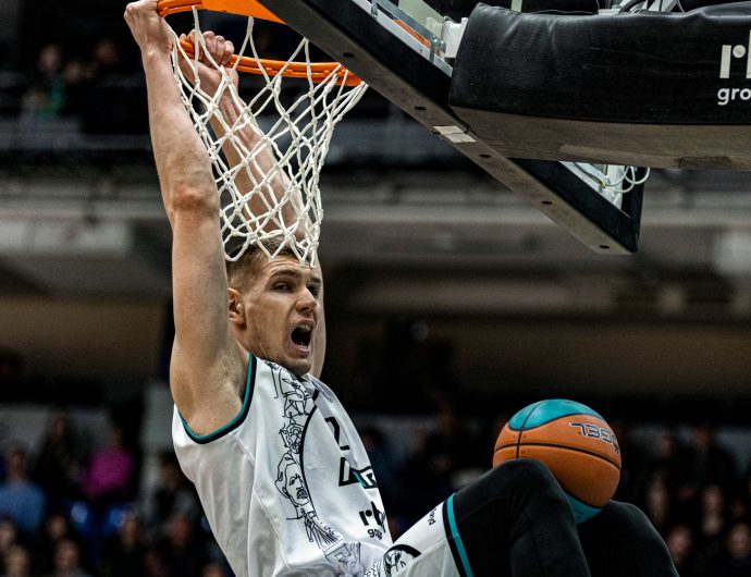 «Пари Нижний Новгород» – ЦСКА. Обзор матча и лучшие моменты