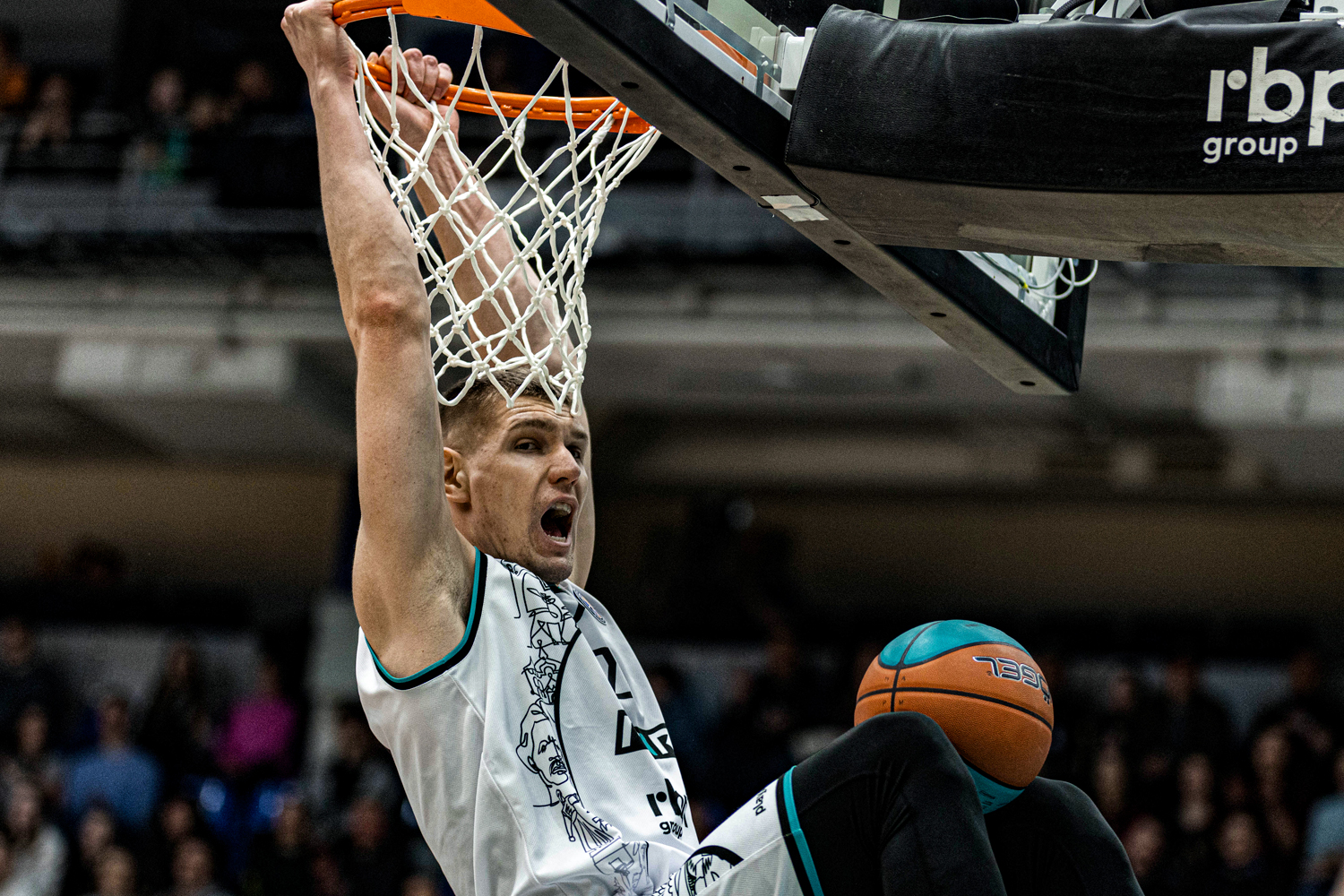 «Пари Нижний Новгород» – ЦСКА. Обзор матча и лучшие моменты