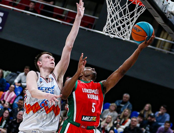 «Локо» обыграл «ПАРМУ» в матче-репетиции плей-офф